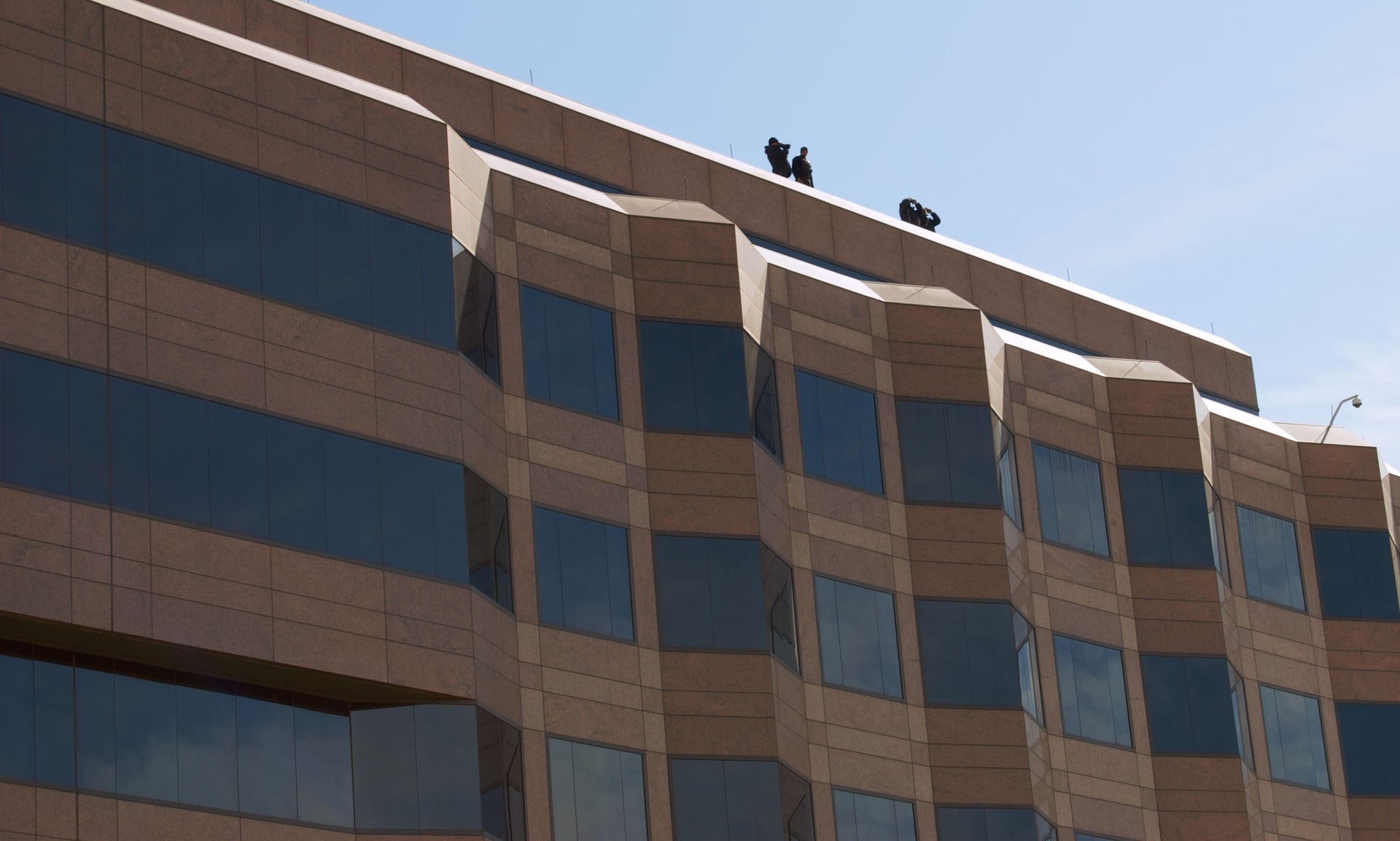 Rooftop Secret Service / Homeland Security Lookouts